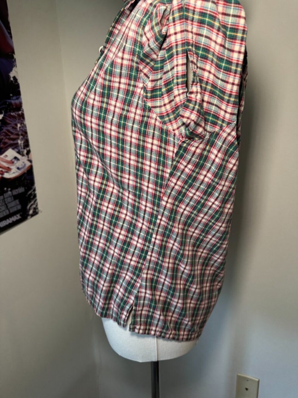 Abercrombie Y2K Green, Red, and Cream Plaid Short Sleeve Baby Button Up Blouse - Picture 4 of 13